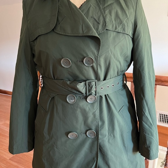 Per owned trench coat from the limited - Picture 2 of 4